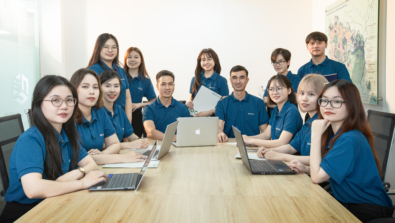 GolfLux Team