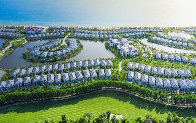 best golf resorts for stay play in Vietnam