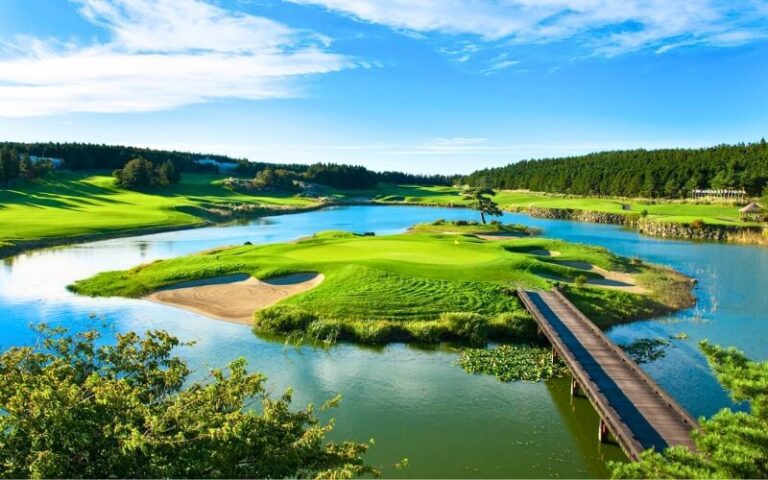 The Club at Nine Bridges