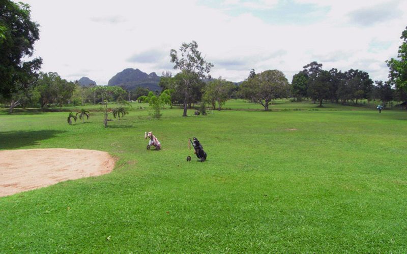 Khet Udomsak Golf Club 2