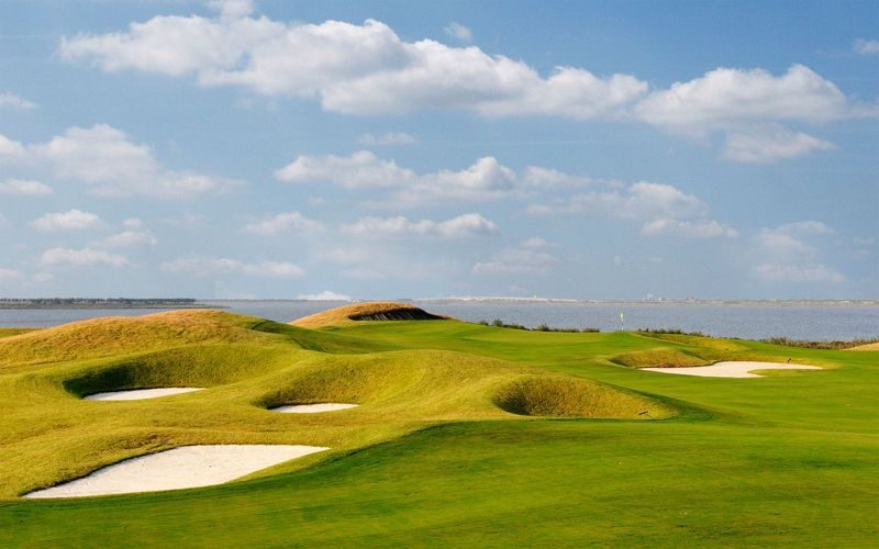 Binhai Lake Golf Club