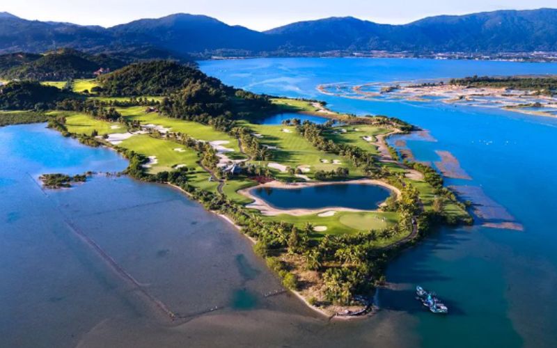Sanya Begonia Bay Peninsula Golf Club